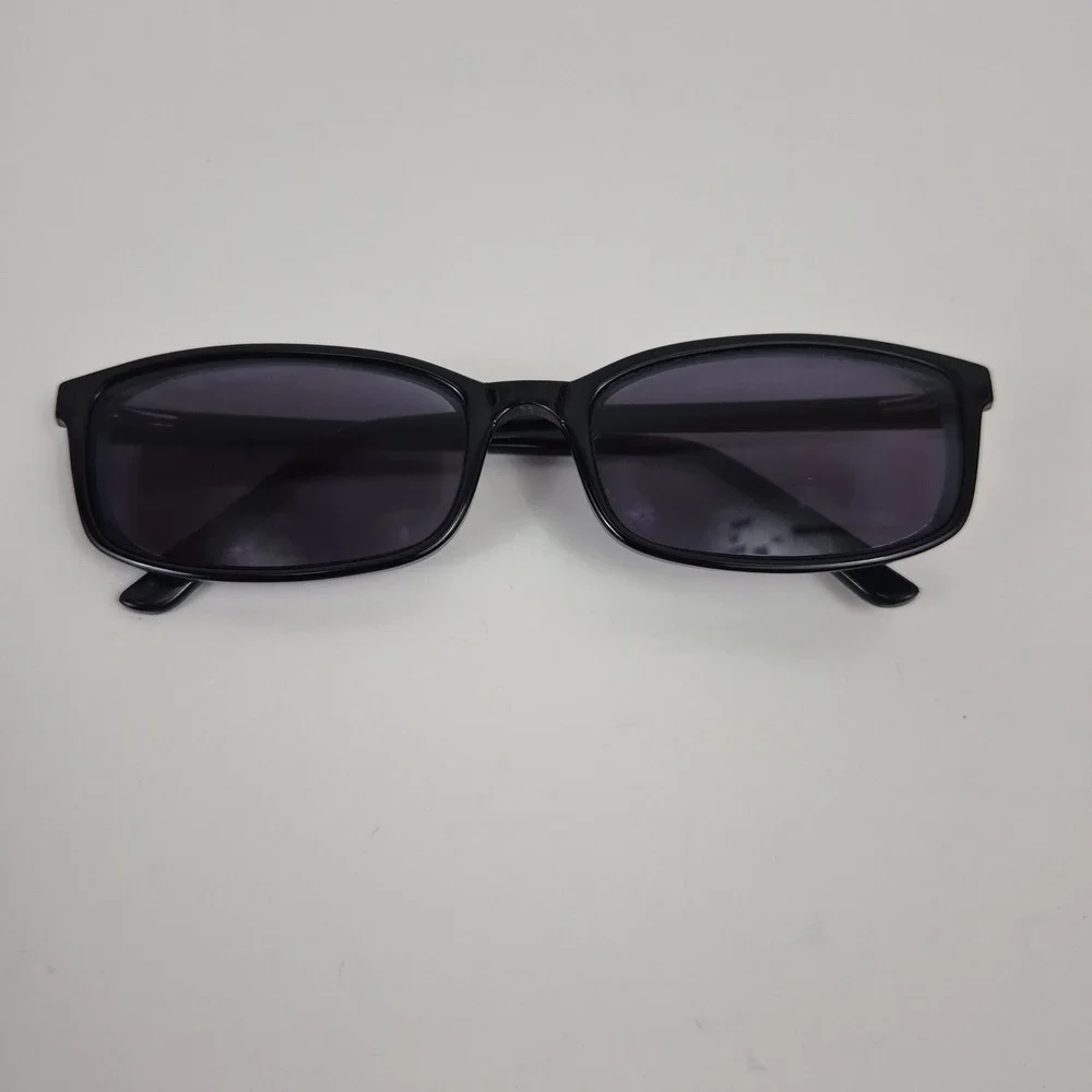 Rochester Sunglasses Black Rectangular Frame Tinted Lenses 145mm R.O.58-18